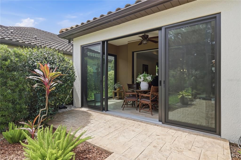 Active With Contract: $509,000 (3 beds, 2 baths, 1808 Square Feet)