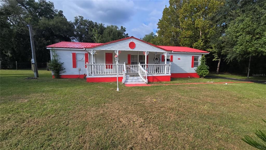 For Sale: $175,000 (3 beds, 2 baths, 1800 Square Feet)