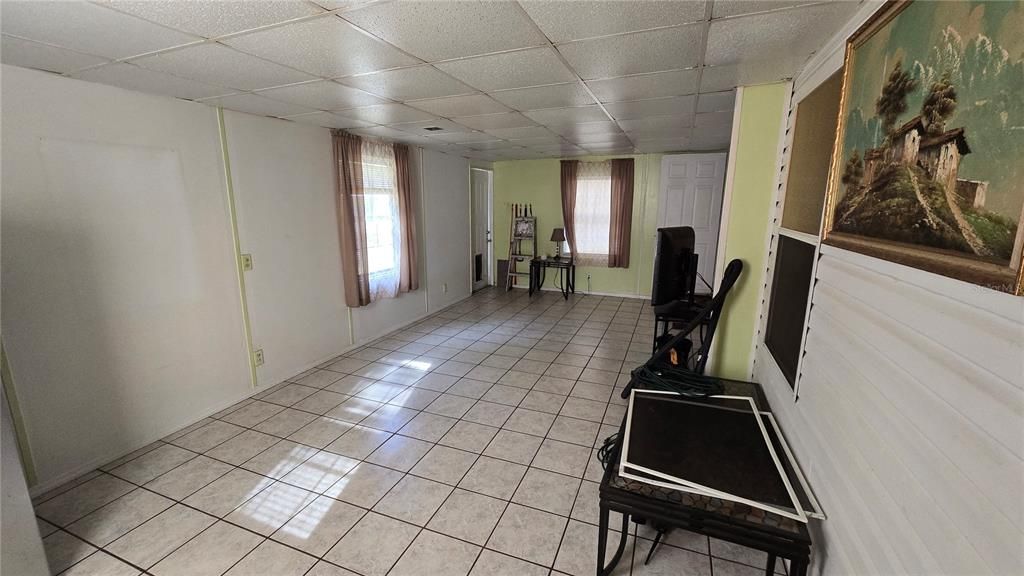For Sale: $175,000 (3 beds, 2 baths, 1800 Square Feet)
