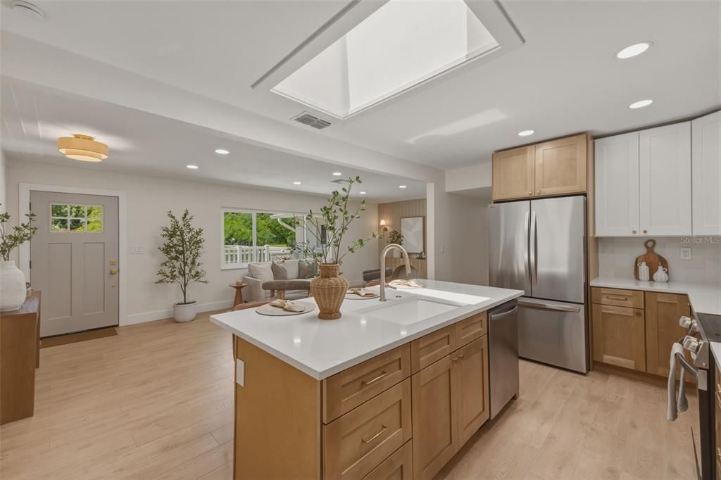For Sale: $650,000 (3 beds, 3 baths, 1896 Square Feet)