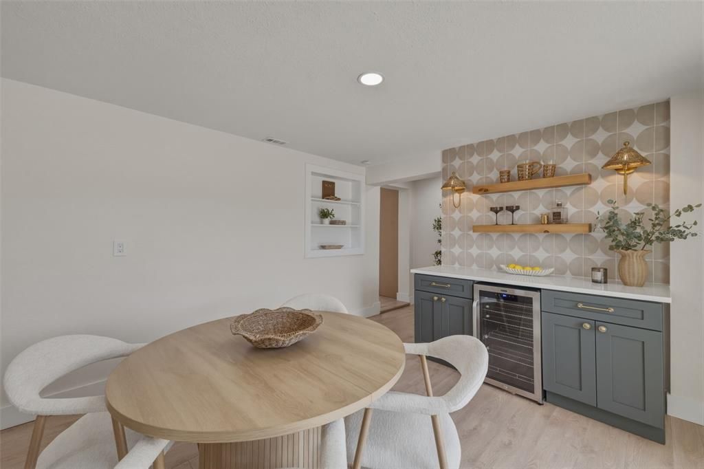 For Sale: $650,000 (3 beds, 3 baths, 1896 Square Feet)