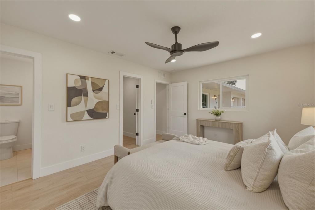For Sale: $650,000 (3 beds, 3 baths, 1896 Square Feet)