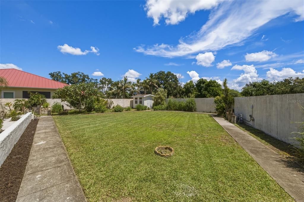 For Sale: $650,000 (3 beds, 3 baths, 1896 Square Feet)