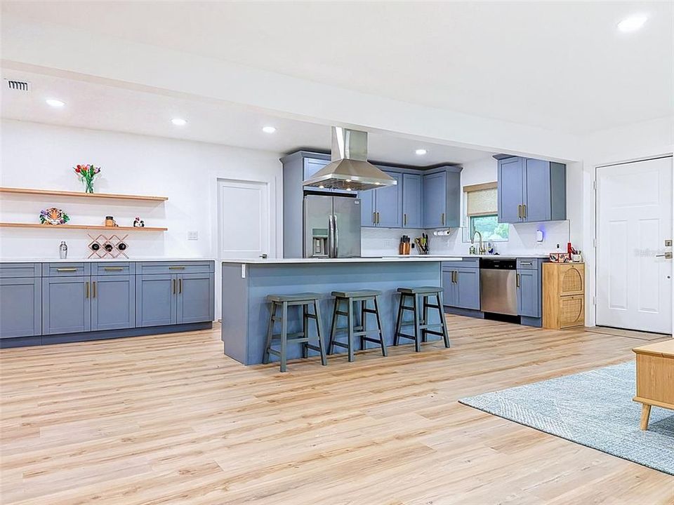 En Venta: $574,950 (2 camas, 2 baños, 2014 Pies cuadrados)