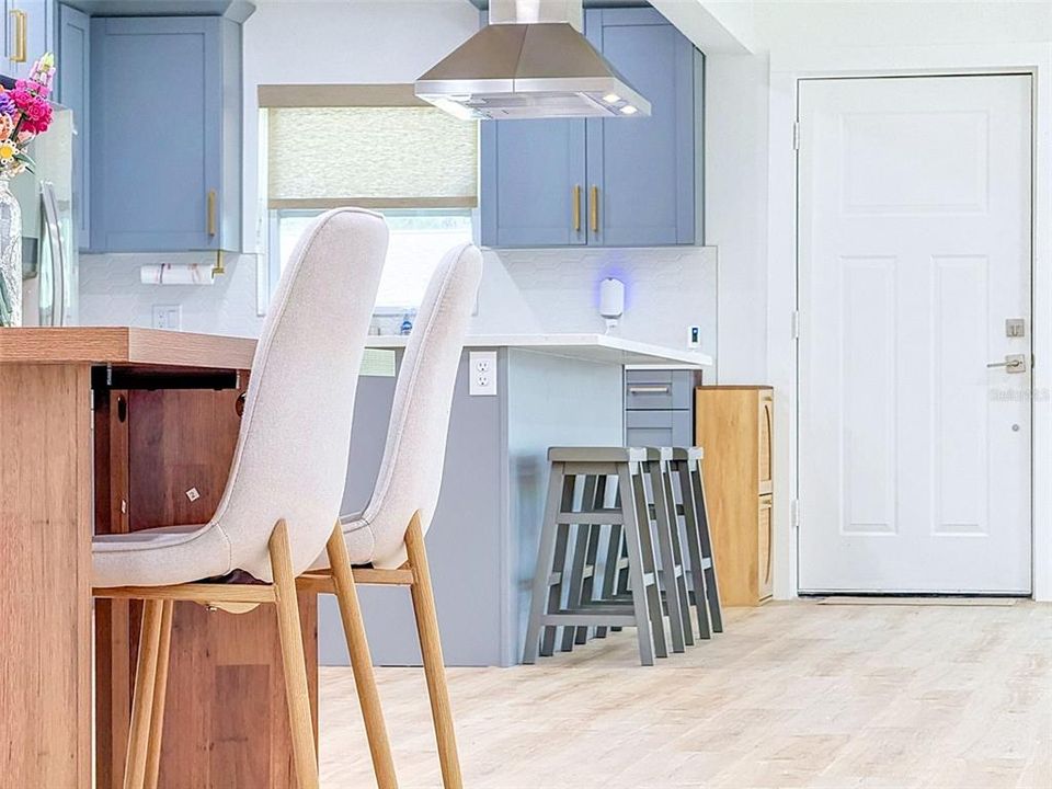 En Venta: $574,950 (2 camas, 2 baños, 2014 Pies cuadrados)