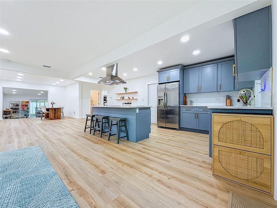 En Venta: $574,950 (2 camas, 2 baños, 2014 Pies cuadrados)