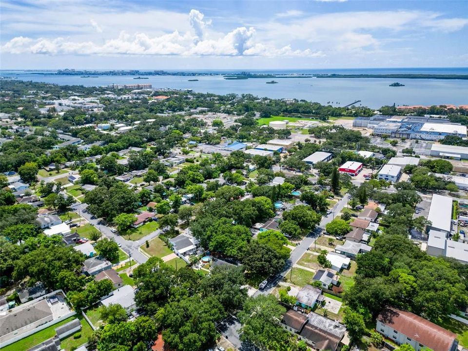 En Venta: $574,950 (2 camas, 2 baños, 2014 Pies cuadrados)
