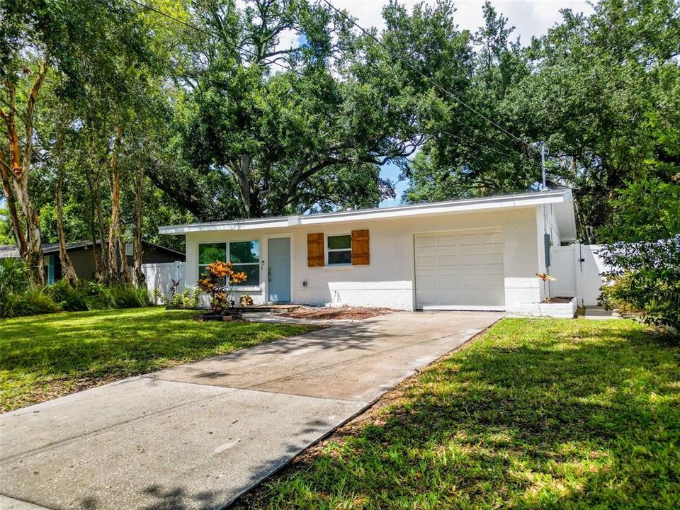En Venta: $574,950 (2 camas, 2 baños, 2014 Pies cuadrados)