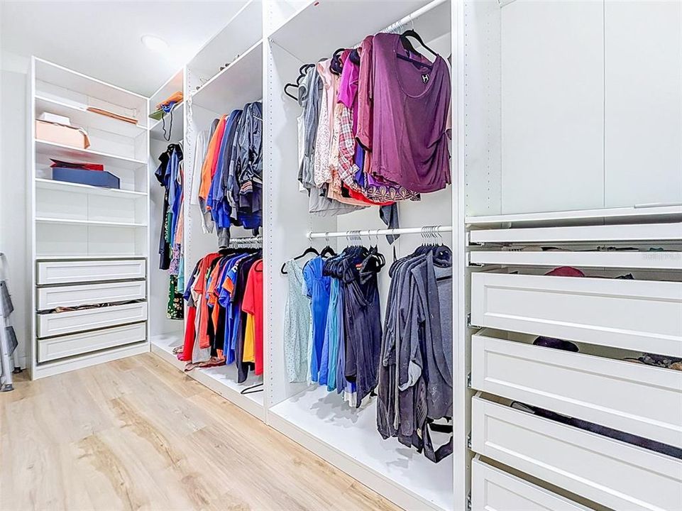 En Venta: $574,950 (2 camas, 2 baños, 2014 Pies cuadrados)