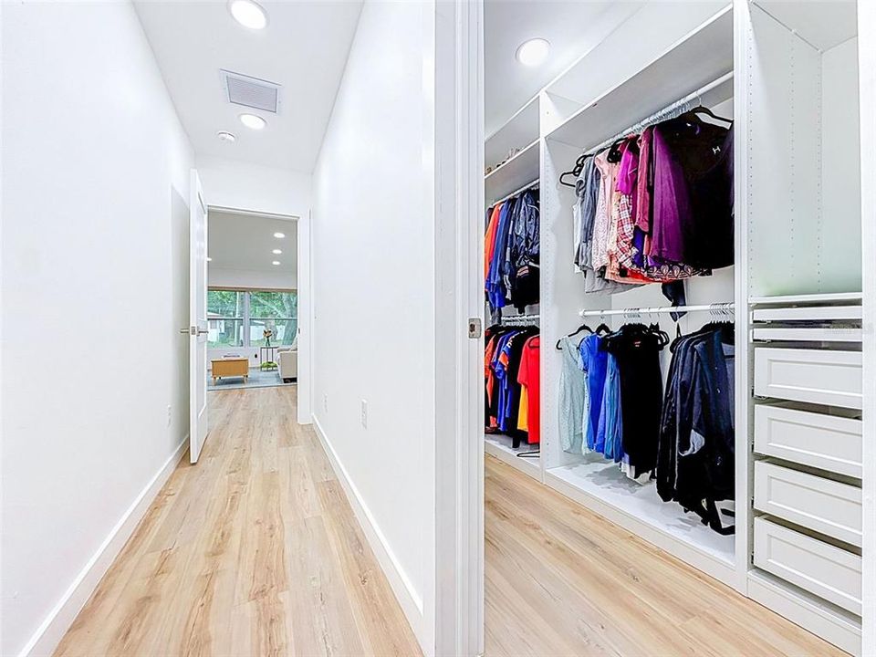 En Venta: $574,950 (2 camas, 2 baños, 2014 Pies cuadrados)