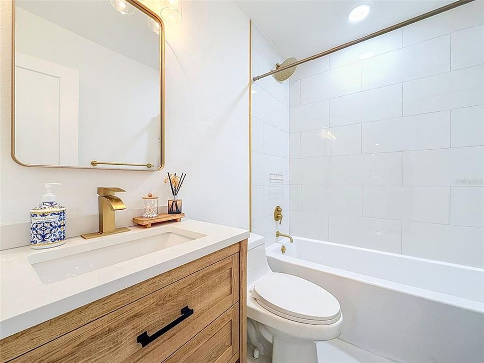 En Venta: $574,950 (2 camas, 2 baños, 2014 Pies cuadrados)