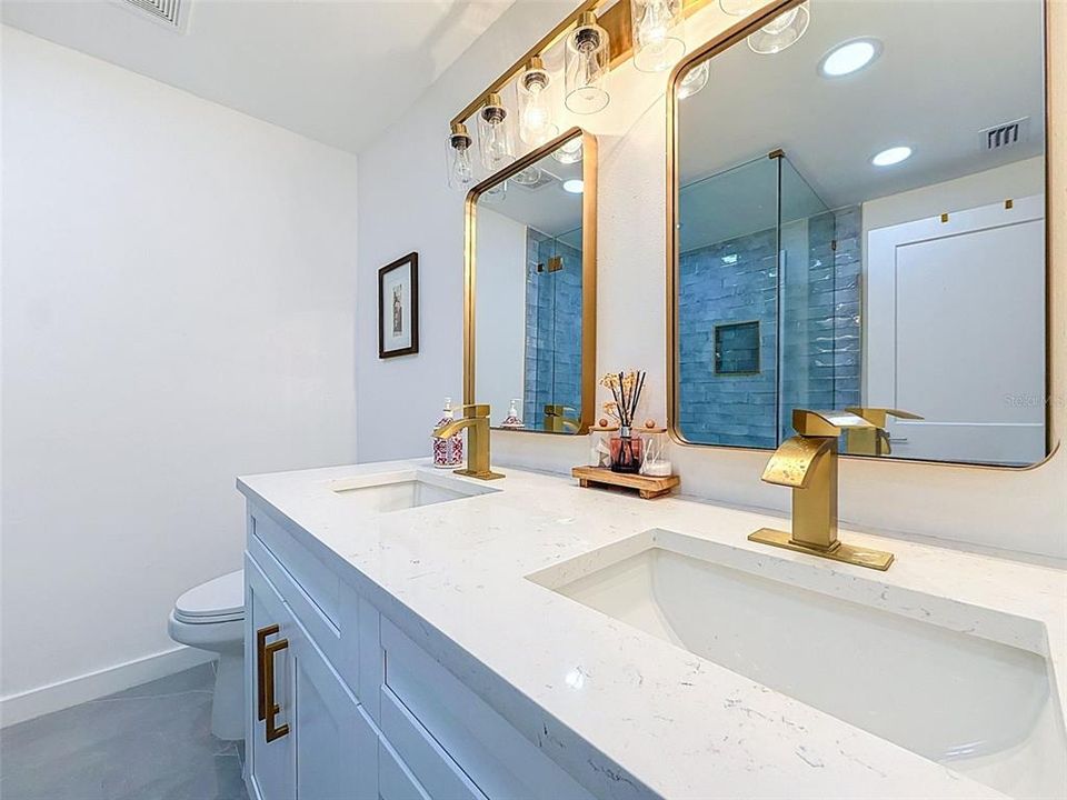 En Venta: $574,950 (2 camas, 2 baños, 2014 Pies cuadrados)