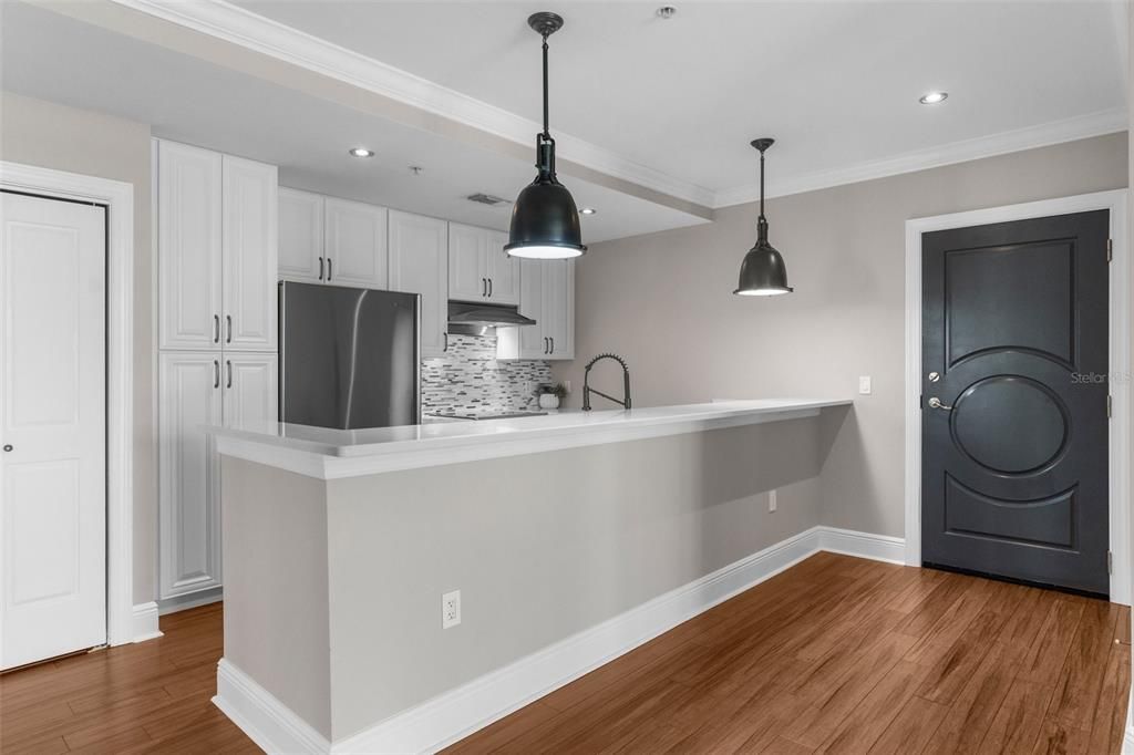 For Rent: $3,400 (2 beds, 2 baths, 1218 Square Feet)