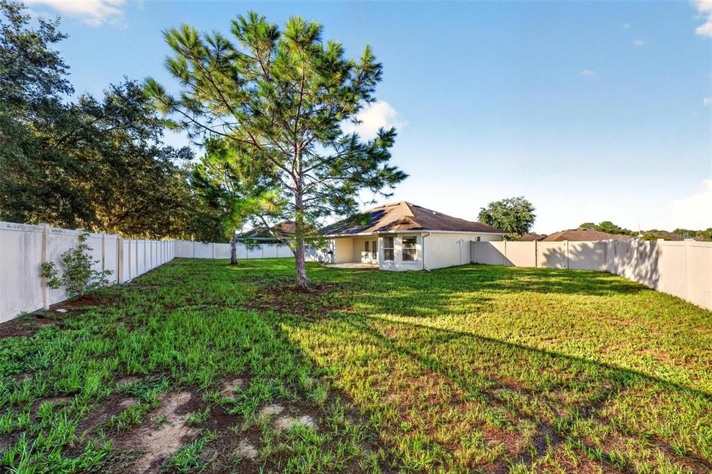 For Sale: $329,000 (4 beds, 2 baths, 1624 Square Feet)