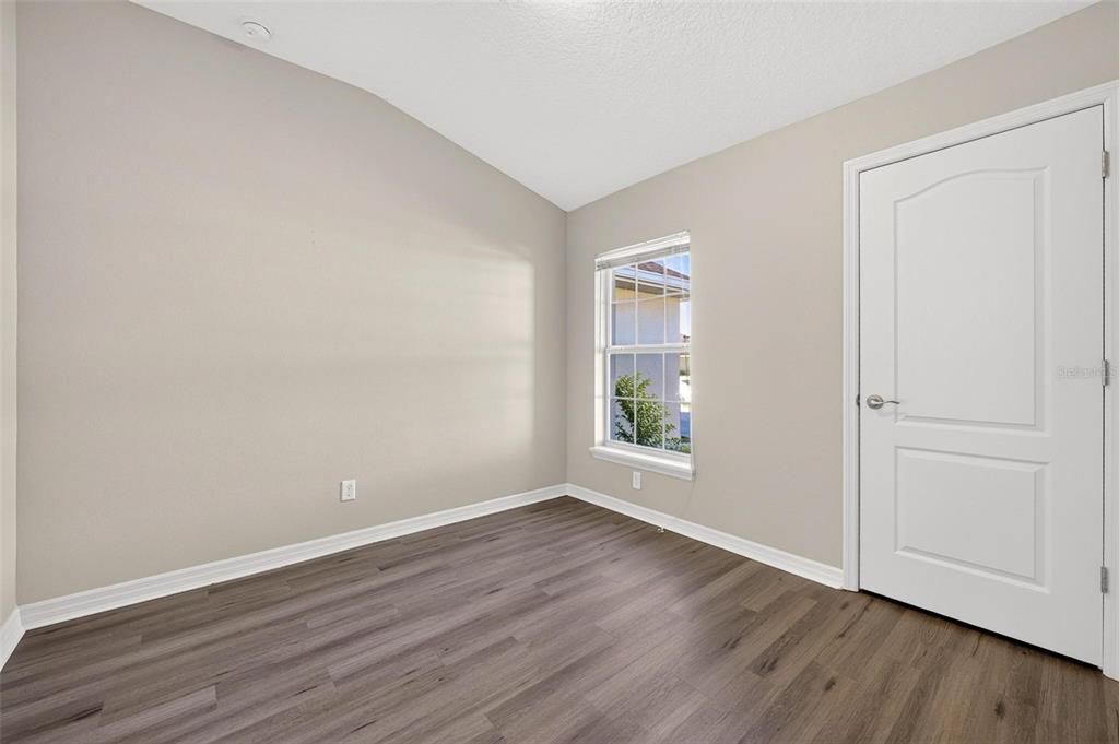 For Sale: $329,000 (4 beds, 2 baths, 1624 Square Feet)