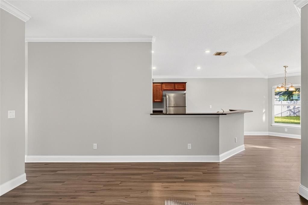 For Sale: $329,000 (4 beds, 2 baths, 1624 Square Feet)