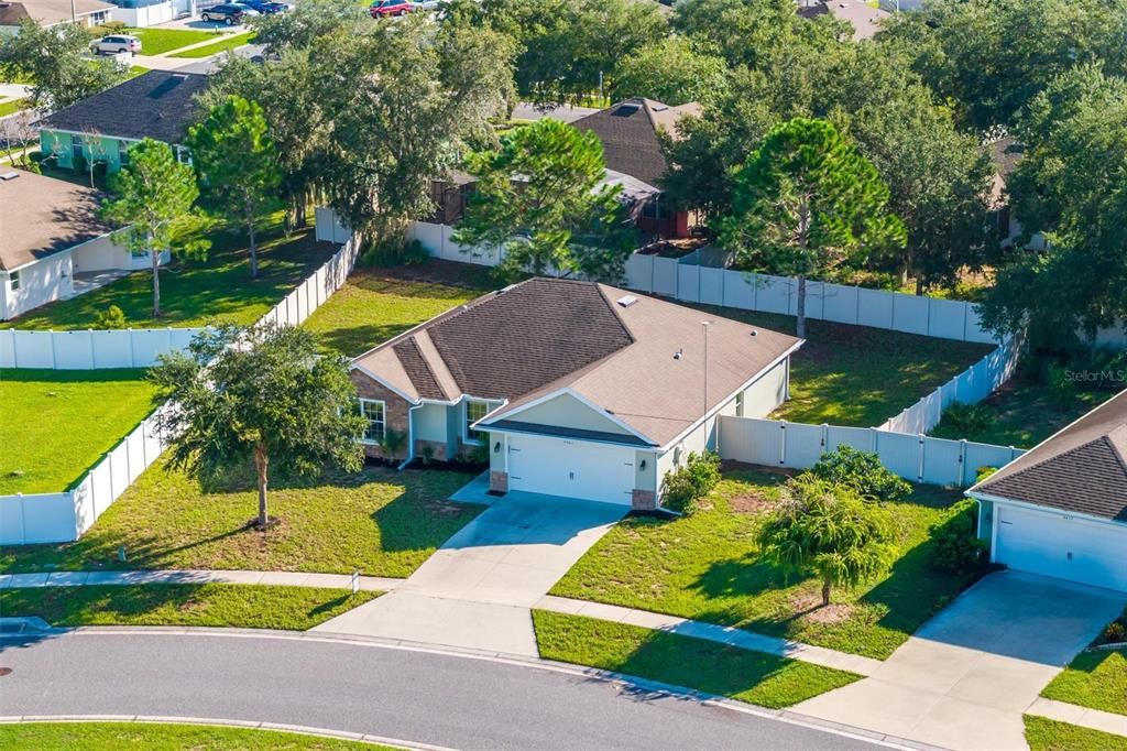 For Sale: $329,000 (4 beds, 2 baths, 1624 Square Feet)