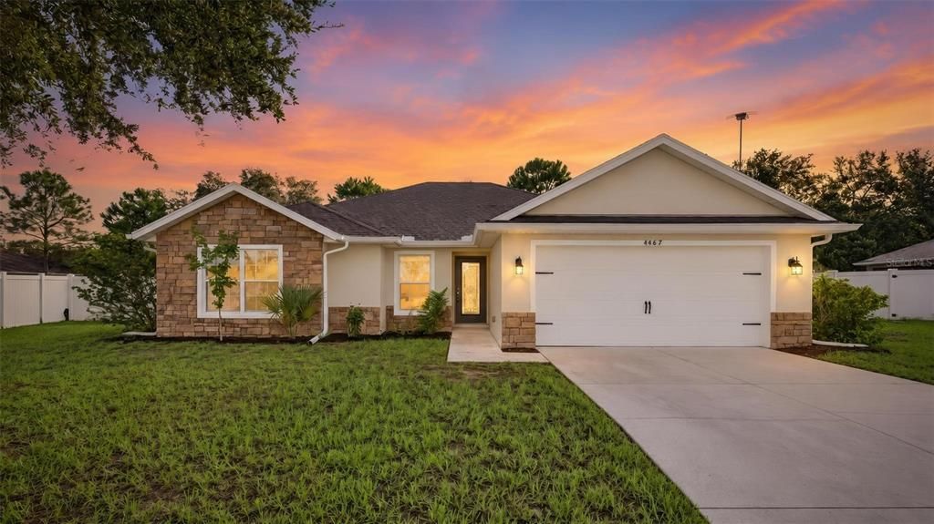For Sale: $329,000 (4 beds, 2 baths, 1624 Square Feet)