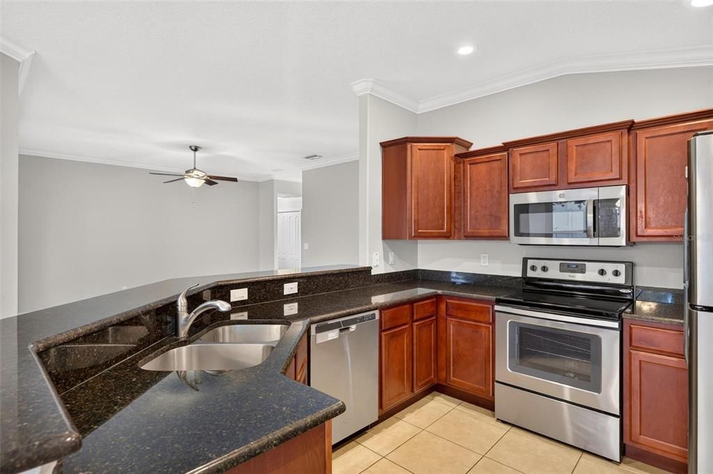 For Sale: $329,000 (4 beds, 2 baths, 1624 Square Feet)