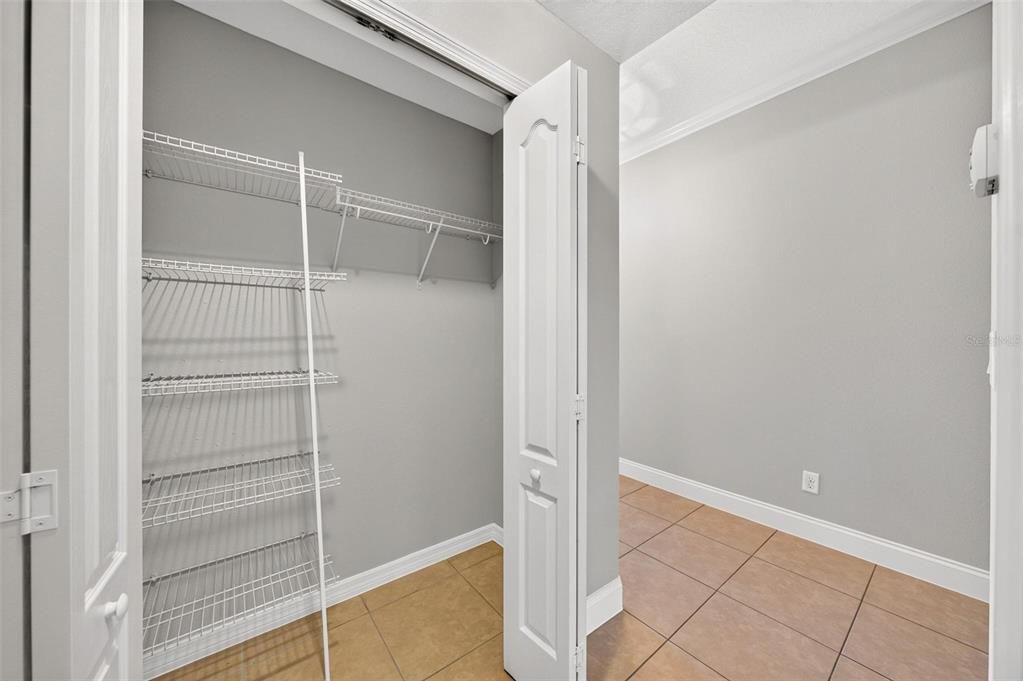 For Sale: $329,000 (4 beds, 2 baths, 1624 Square Feet)