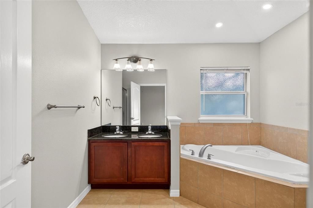 For Sale: $329,000 (4 beds, 2 baths, 1624 Square Feet)