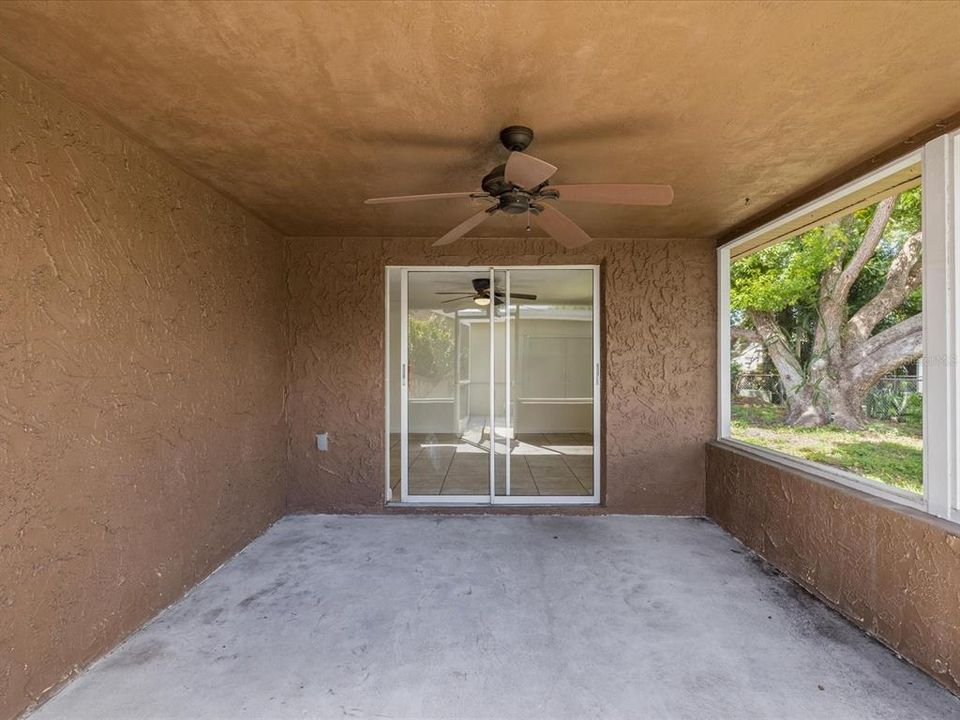 Active With Contract: $235,000 (2 beds, 1 baths, 1138 Square Feet)