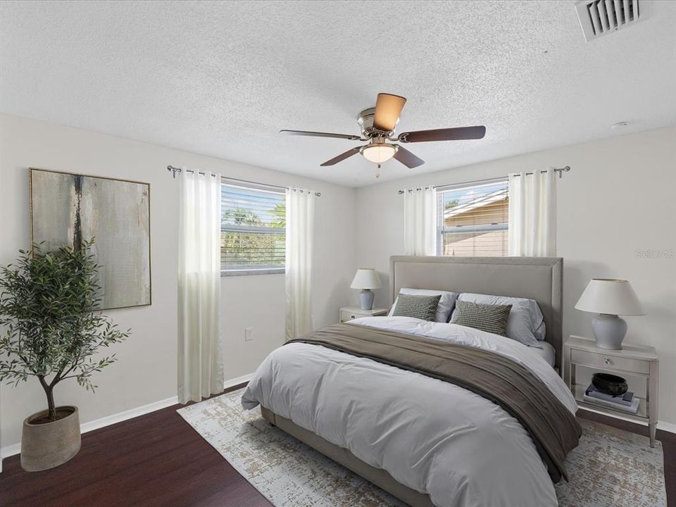Active With Contract: $235,000 (2 beds, 1 baths, 1138 Square Feet)