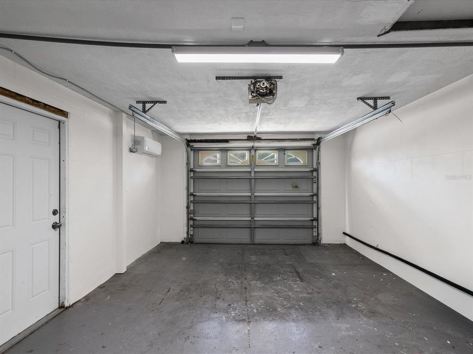 Active With Contract: $235,000 (2 beds, 1 baths, 1138 Square Feet)