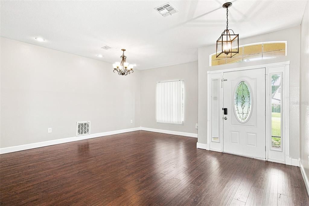 待售: $385,000 (3 贝兹, 2 浴室, 2346 平方英尺)