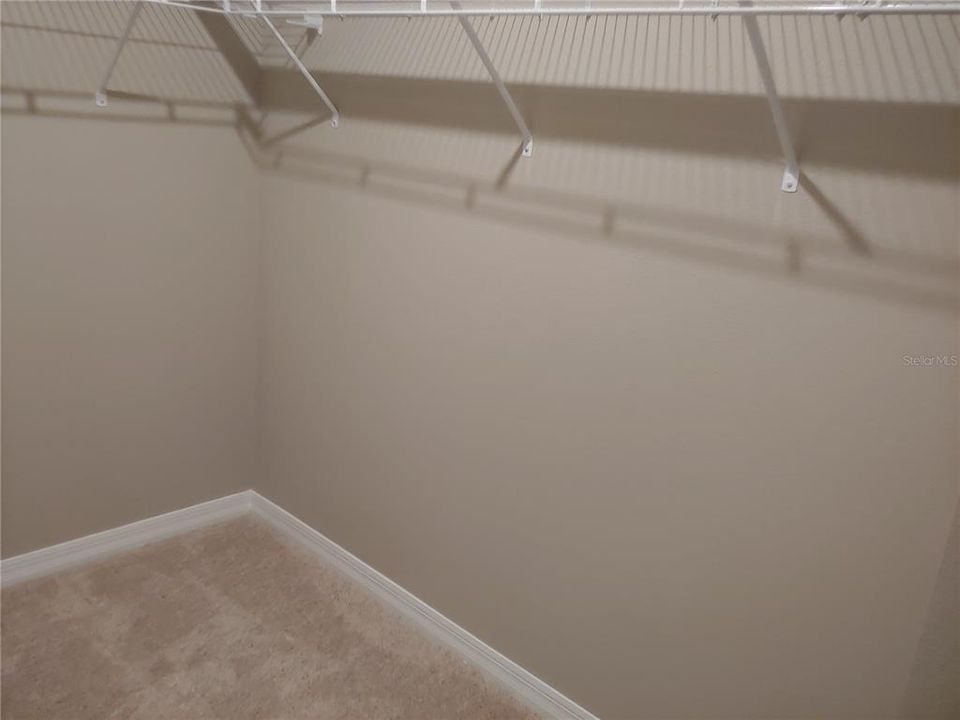 For Rent: $2,550 (3 beds, 2 baths, 1884 Square Feet)