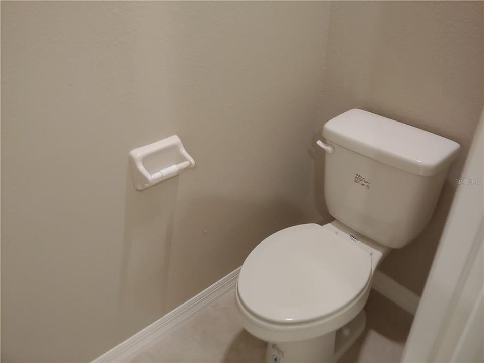 For Rent: $2,550 (3 beds, 2 baths, 1884 Square Feet)