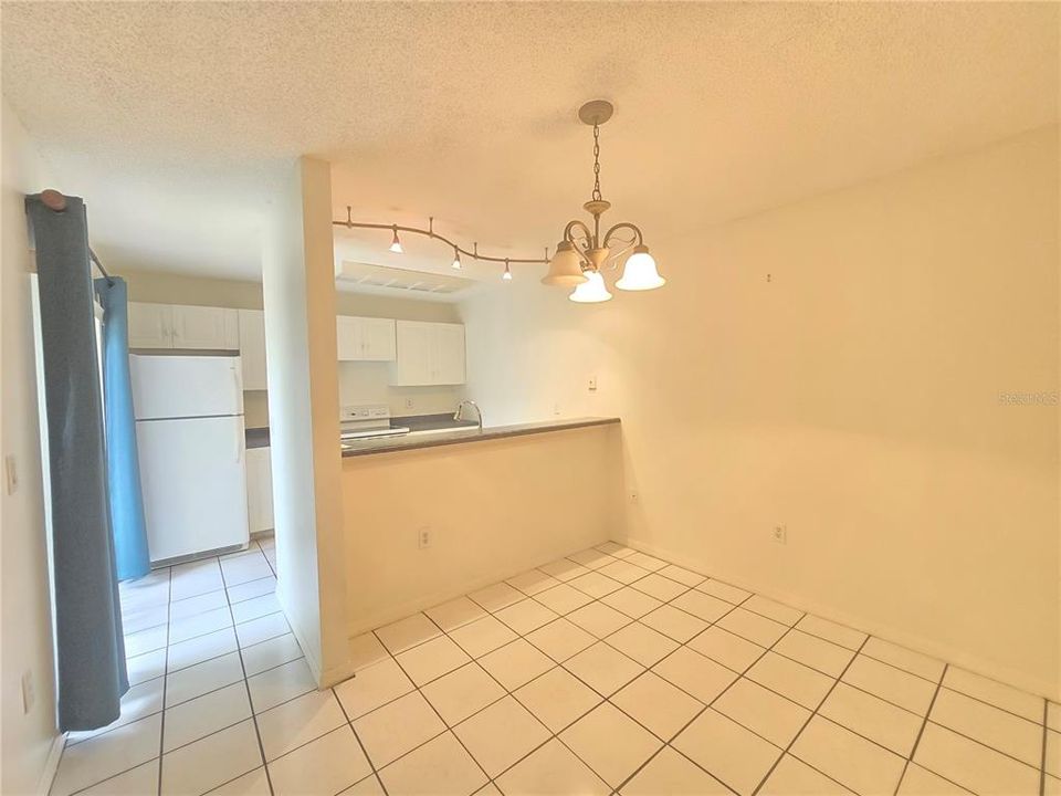 В аренду: $1,950 (2 спален, 2 ванн, 1285 Квадратных фут)