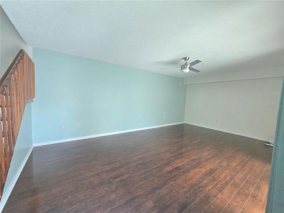 В аренду: $1,950 (2 спален, 2 ванн, 1285 Квадратных фут)