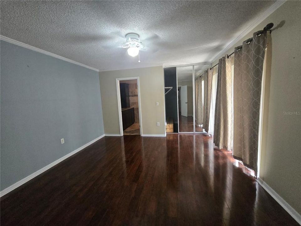 В аренду: $1,950 (2 спален, 2 ванн, 1285 Квадратных фут)