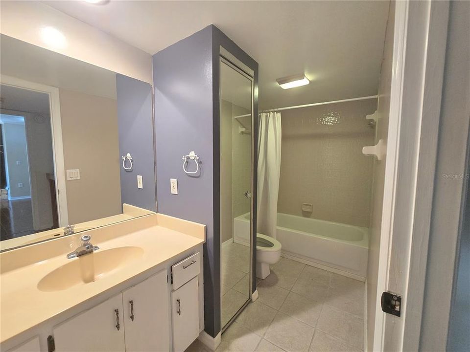 В аренду: $1,950 (2 спален, 2 ванн, 1285 Квадратных фут)
