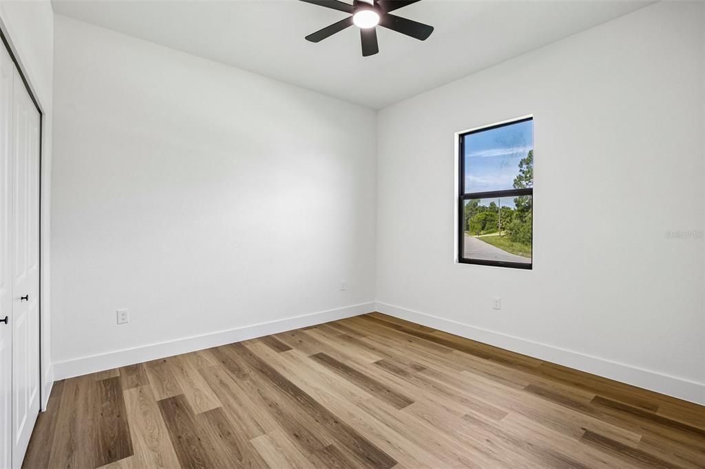 For Sale: $364,900 (3 beds, 2 baths, 1869 Square Feet)