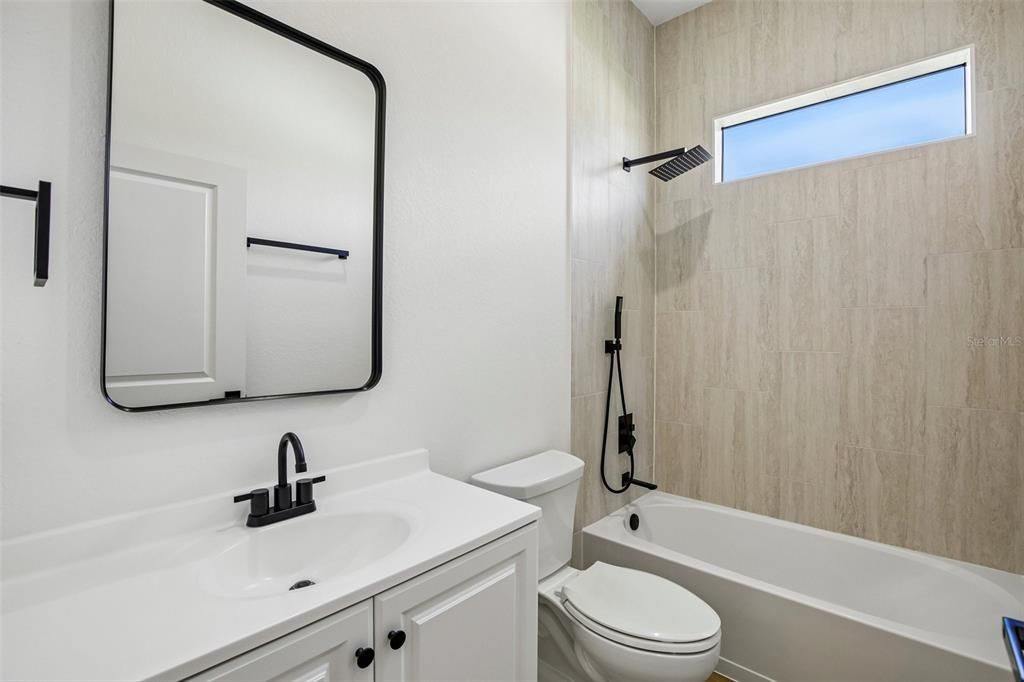 For Sale: $364,900 (3 beds, 2 baths, 1869 Square Feet)