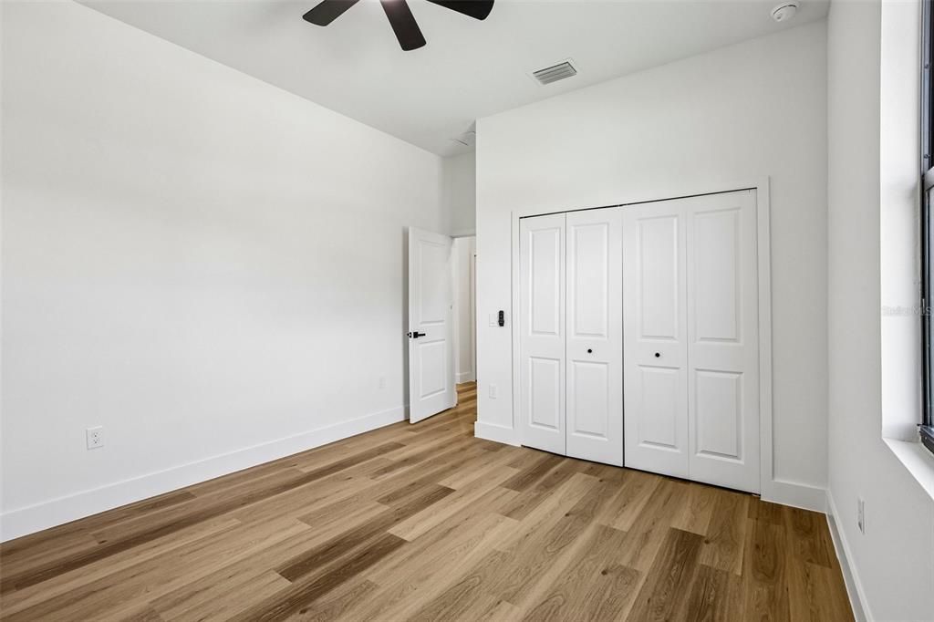 For Sale: $364,900 (3 beds, 2 baths, 1869 Square Feet)