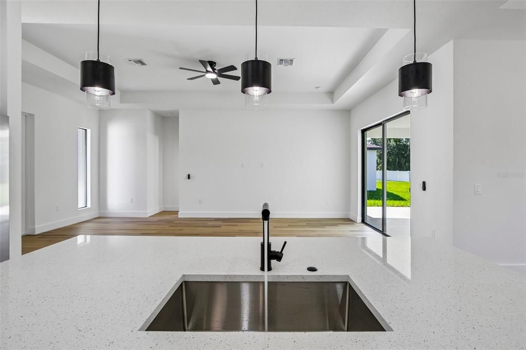 For Sale: $364,900 (3 beds, 2 baths, 1869 Square Feet)