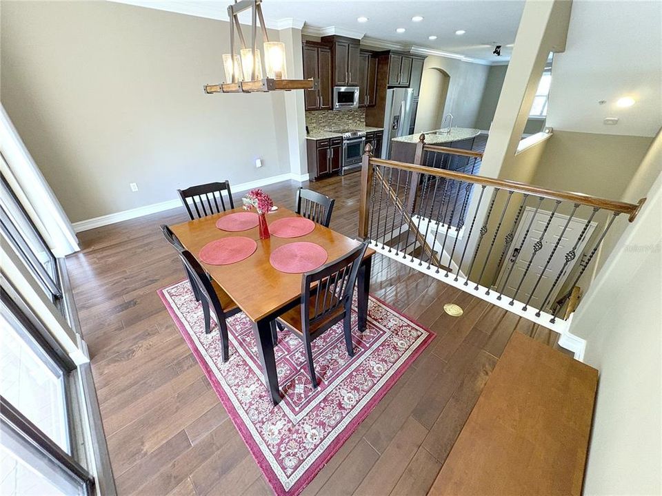 For Sale: $370,000 (2 beds, 2 baths, 1724 Square Feet)