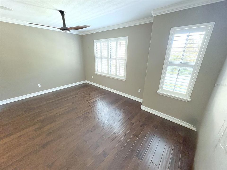 For Sale: $370,000 (2 beds, 2 baths, 1724 Square Feet)