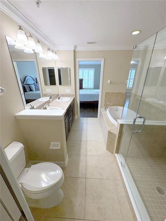For Sale: $370,000 (2 beds, 2 baths, 1724 Square Feet)