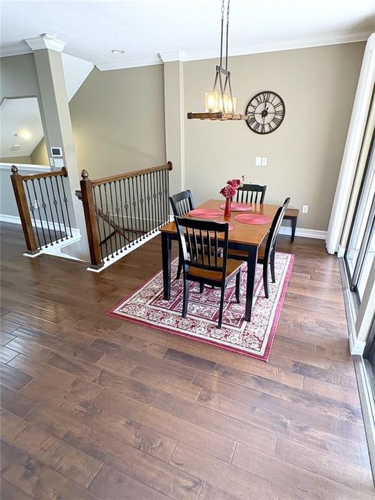 For Sale: $370,000 (2 beds, 2 baths, 1724 Square Feet)