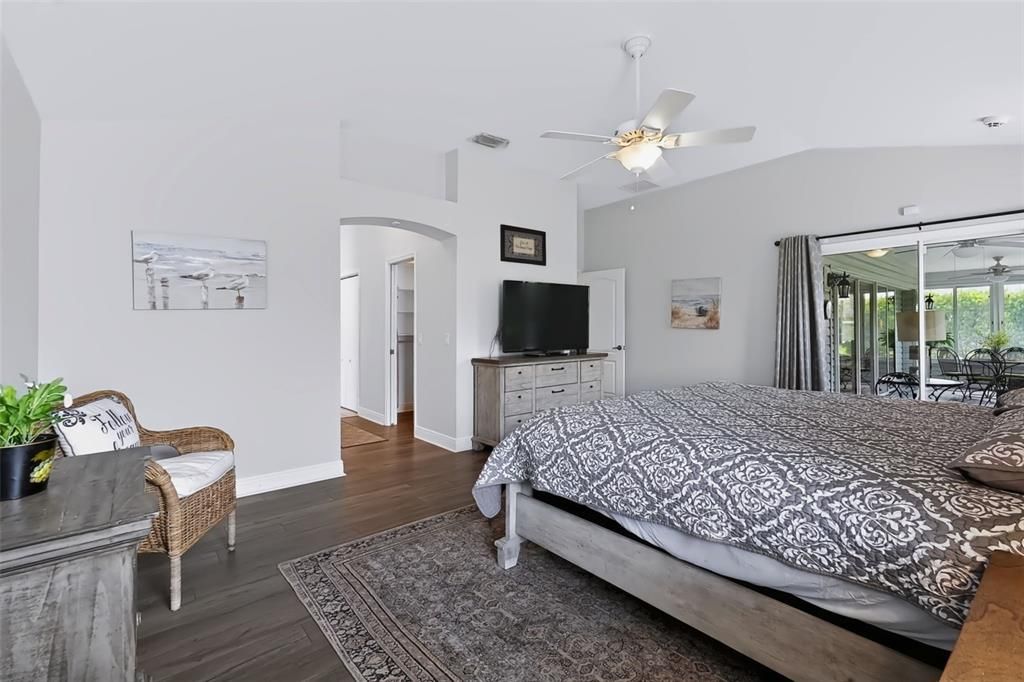 For Sale: $449,700 (3 beds, 2 baths, 1927 Square Feet)