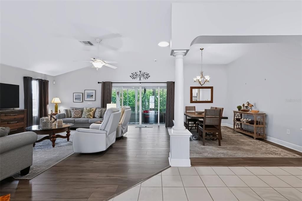 For Sale: $449,700 (3 beds, 2 baths, 1927 Square Feet)