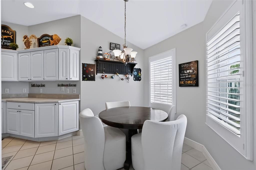 For Sale: $449,700 (3 beds, 2 baths, 1927 Square Feet)