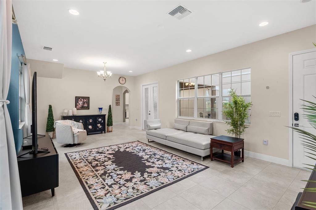 For Sale: $580,000 (3 beds, 2 baths, 2102 Square Feet)