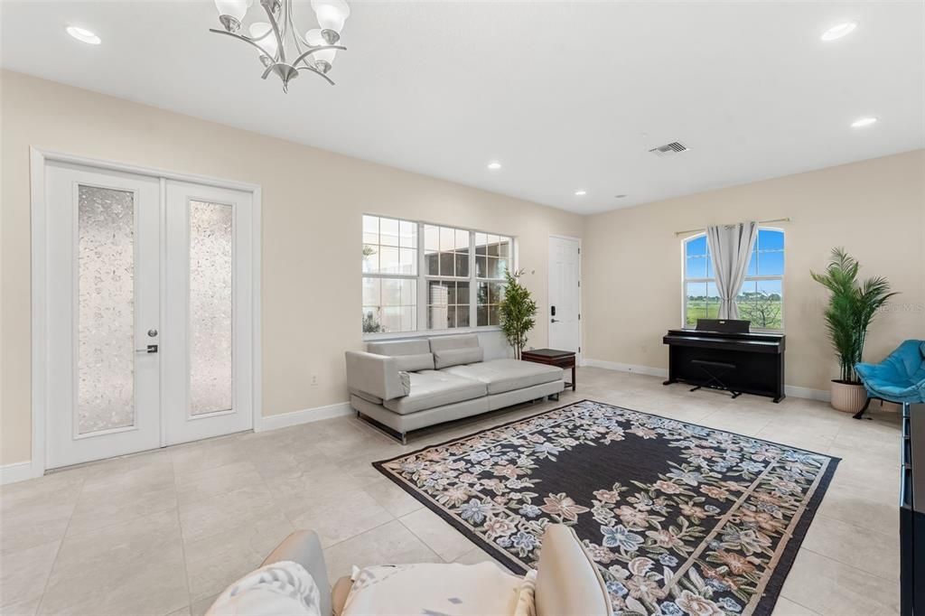 For Sale: $580,000 (3 beds, 2 baths, 2102 Square Feet)