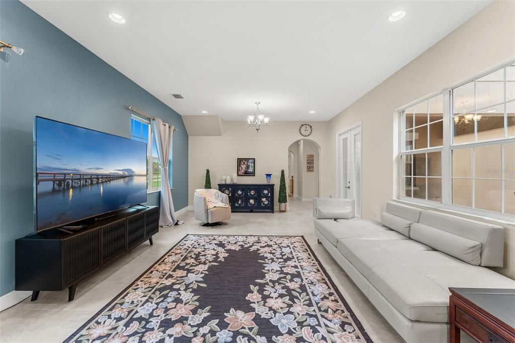 For Sale: $580,000 (3 beds, 2 baths, 2102 Square Feet)