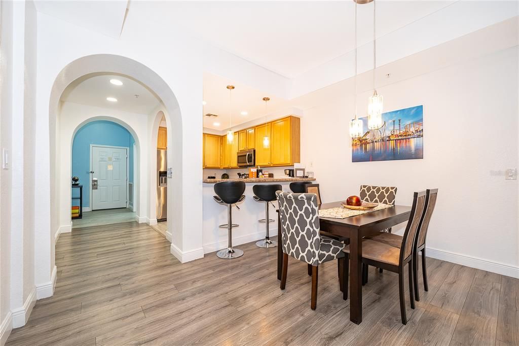 En Venta: $245,000 (3 camas, 2 baños, 1700 Pies cuadrados)